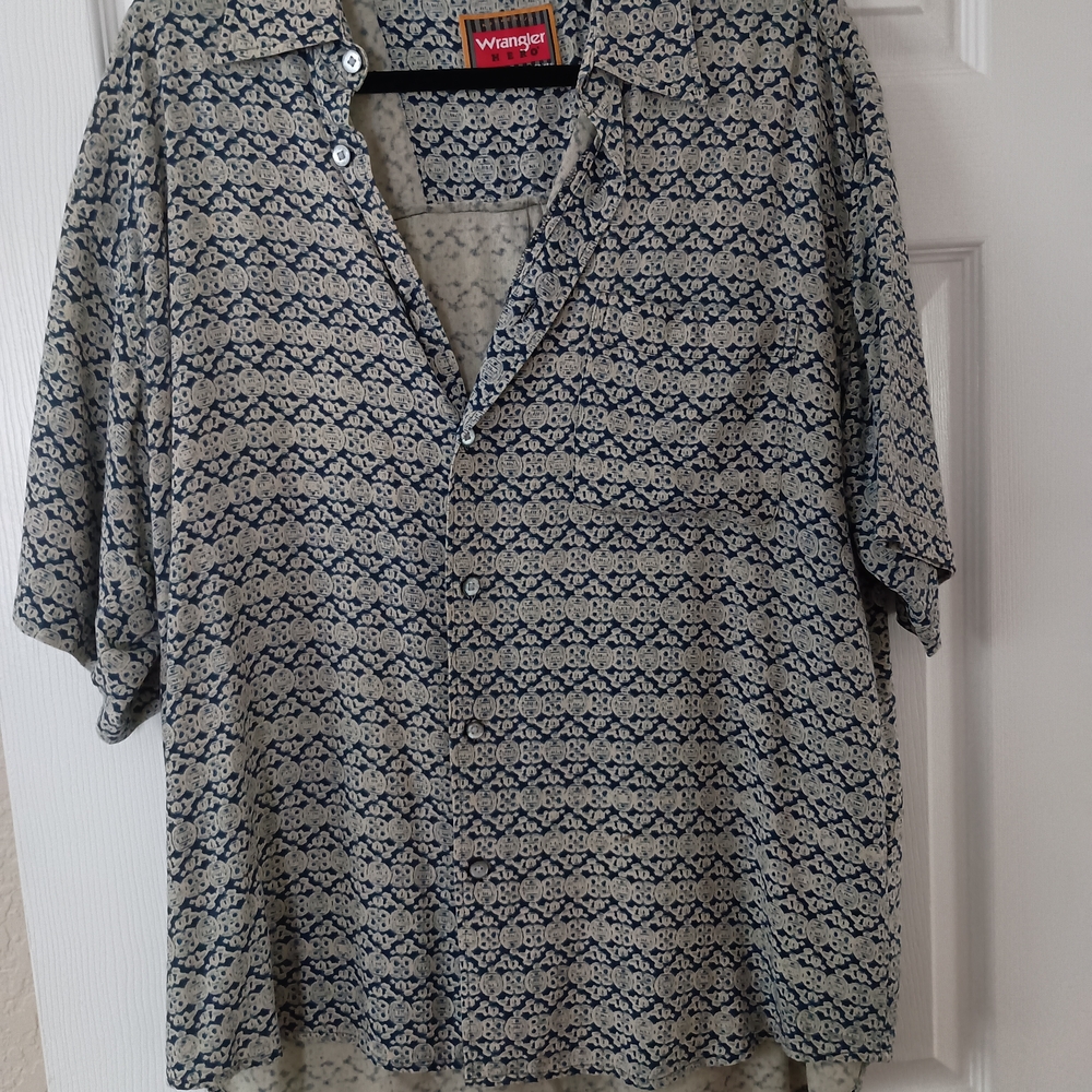 Wrangler Men's Blue and Cream Casual Shirt